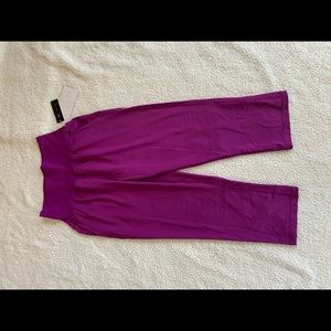 Lululemon women tranquil crop.
